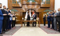 العراق يوقع اتفاقية تعاون مع "جونسون آند جونسون" لتحديث النظام الصحي